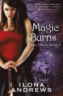 Omslag till boken Magic Burns av Ilona Andrews