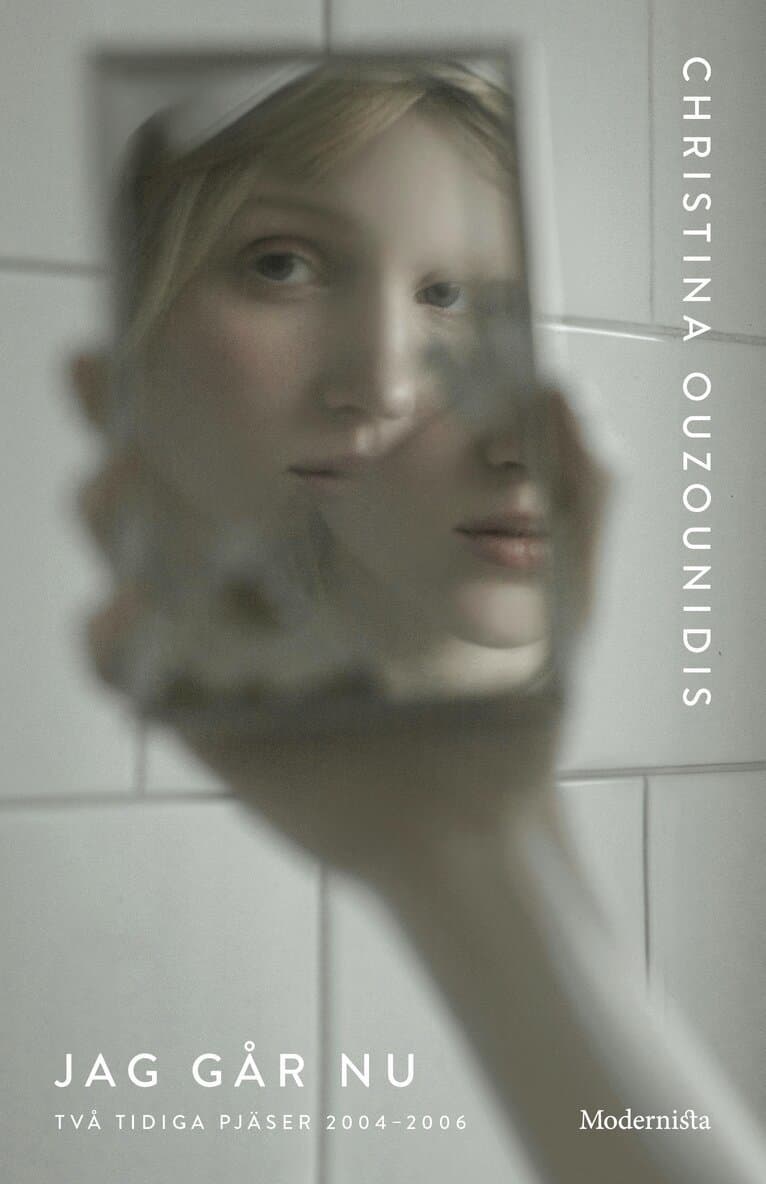 Jag går nu : två tidiga pjäser 2004-2006
