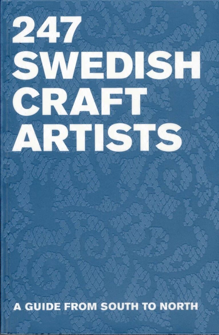 Omslag till boken 247 Swedish Craft Artists av Daniel Bjugard