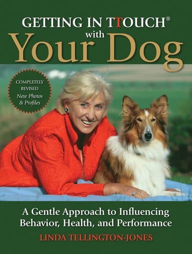 Omslag till boken Getting in TTouch with Your Dog av Linda Tellington-Jones