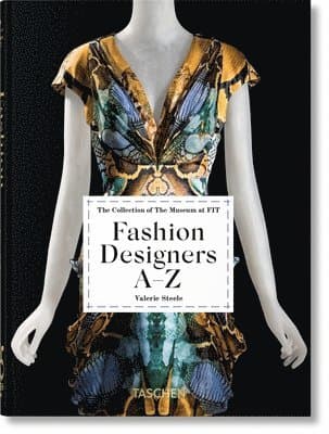 Fashion Designers A-Z. 45th Ed.